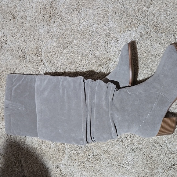 Amazon Essentials Gray Tall Block Heel Boots, New In Box - Picture 1 of 7